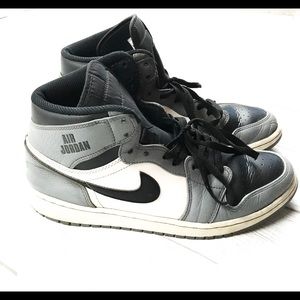 Nike Jordan 1 Retro Rare Air Cool Grey High Top’s